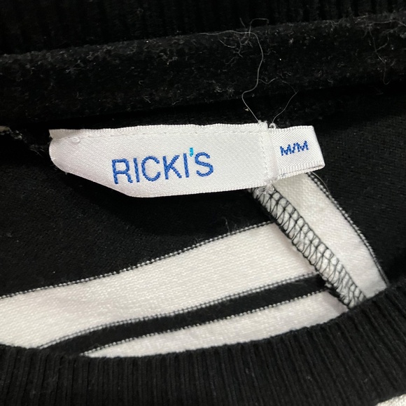 Bundle 4/$20-  Rickis Knit Shirt - Med - Picture 2 of 4